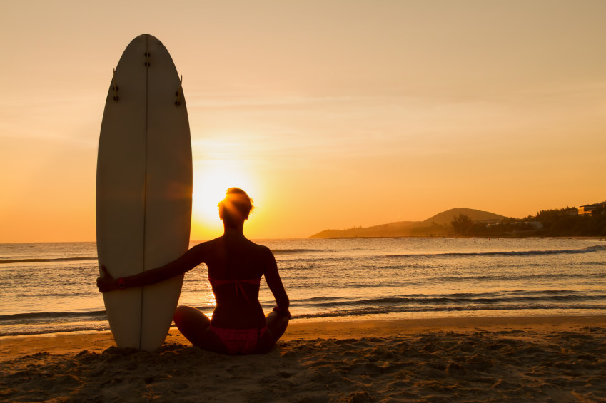 Comment le yoga peut-il vous aider dans la pratique du surf ?